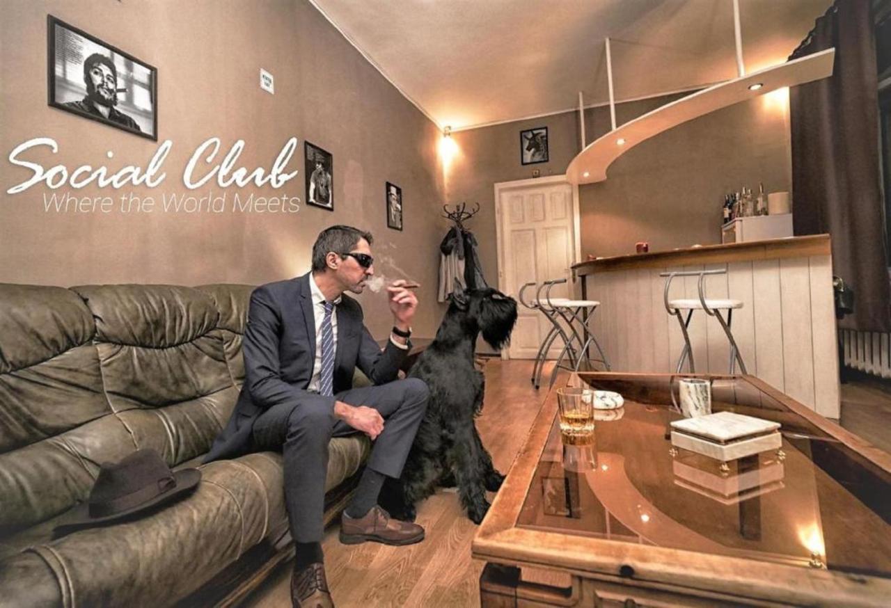 Vintage Private In The Heart Of The Downtown Hostel *